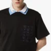 Camiseta con bolsillo de parche con monograma en algodón orgánico Camiseta con bolsillo de parche con monograma en algodón orgánico