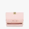 Cartera con cadena Aren en piel con monograma en relieve Cartera con cadena Aren en piel con monograma en relieve