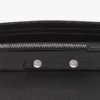 Cartera con cadena Aren en piel con monograma en relieve Cartera con cadena Aren en piel con monograma en relieve