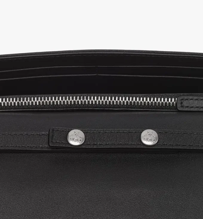 Cartera con cadena Aren en piel con monograma en relieve Cartera con cadena Aren en piel con monograma en relieve