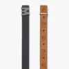 Cinturón Claus con «M» acanalada de 3,8 cm en piel granulada Cinturón Claus con «M» acanalada de 3,8 cm en piel granulada
