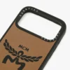 Funda para iPhone 17 Pro Max con logotipo de MCM x Casetify