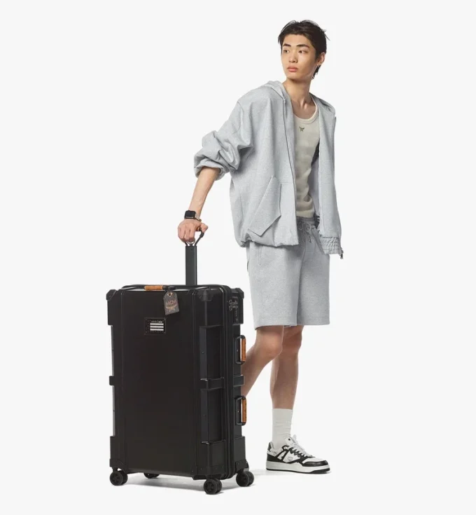 MCM X Harper Collective Maleta grande