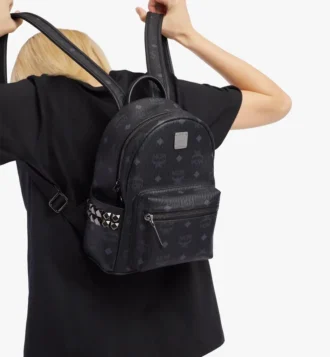 Mochila Stark con tachuelas laterales en Visetos