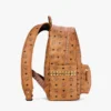Mochila Stark con tachuelas laterales en Visetos Mochila Stark con tachuelas laterales en Visetos