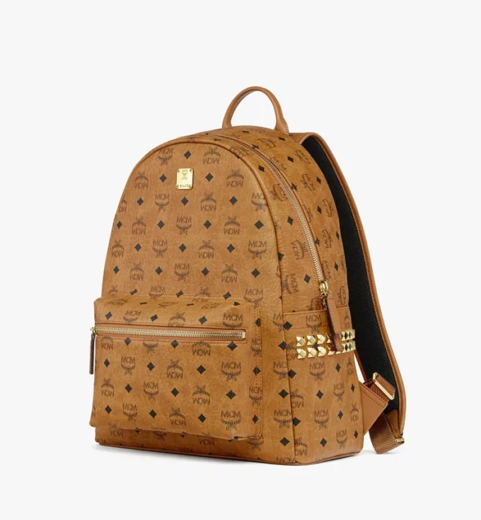 Mochila Stark con tachuelas laterales en Visetos Mochila Stark con tachuelas laterales en Visetos