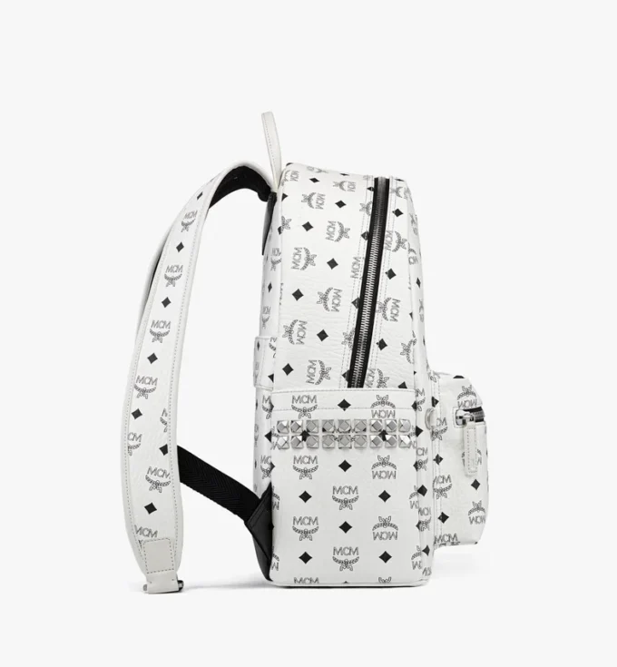Mochila Stark con tachuelas laterales en Visetos Mochila Stark con tachuelas laterales en Visetos