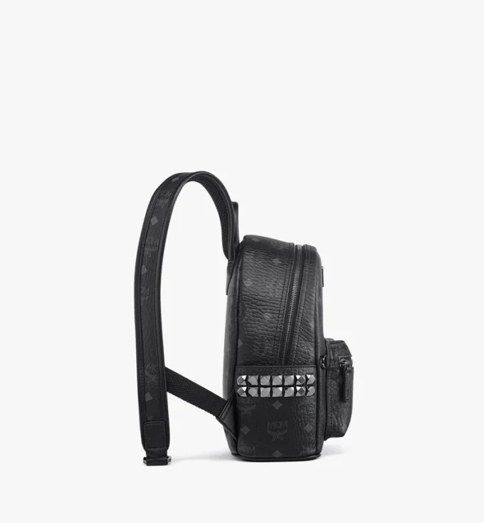 Mochila Stark con tachuelas laterales en Visetos