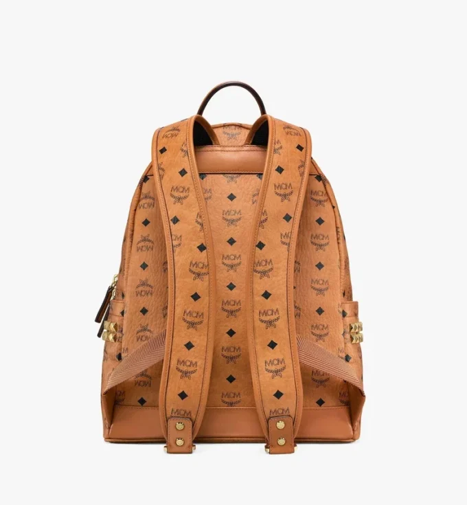 Mochila Stark con tachuelas laterales en Visetos Mochila Stark con tachuelas laterales en Visetos
