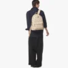 Mochila Stark con tachuelas laterales en Visetos Mochila Stark con tachuelas laterales en Visetos