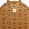 Mochila Stark con tachuelas laterales en Visetos Mochila Stark con tachuelas laterales en Visetos