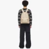 Mochila Stark con tachuelas laterales en Visetos Mochila Stark con tachuelas laterales en Visetos