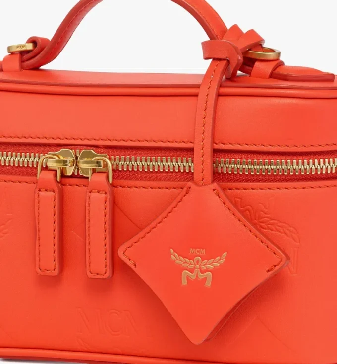 Neceser Aren en piel con motivo Maxi Monogram