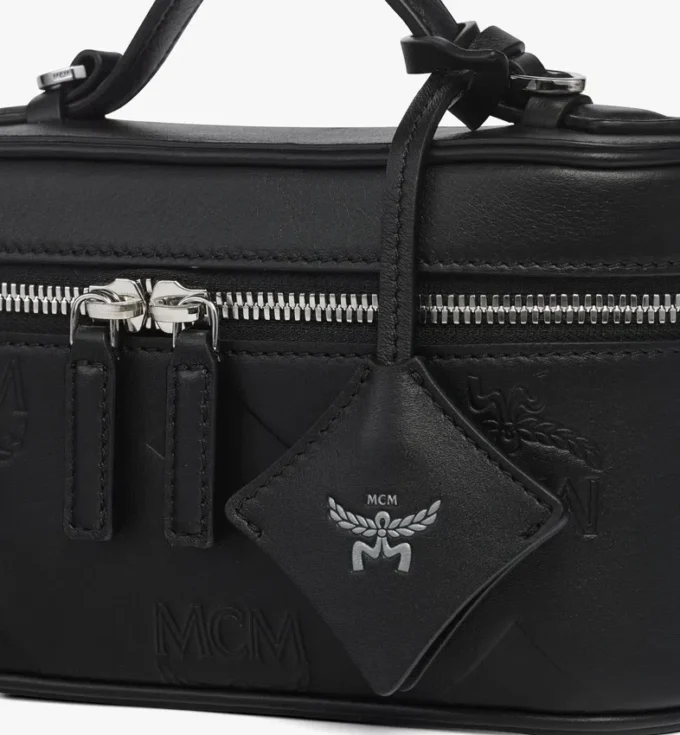 Neceser Aren en piel con motivo Maxi Monogram
