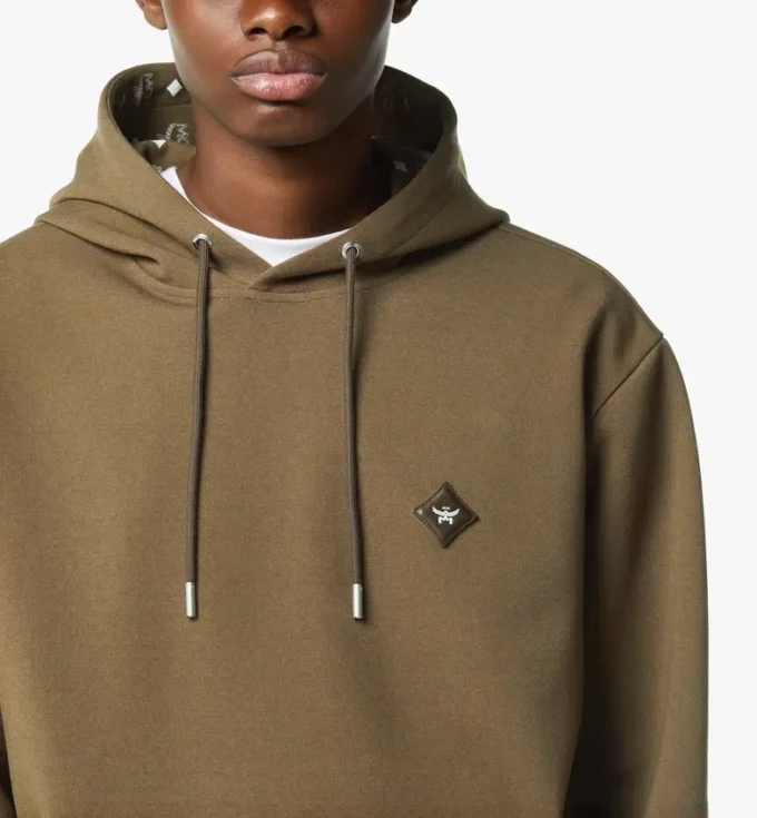 Sudadera Essential con capucha de ponte y parche con el logotipo Sudadera Essential con capucha de ponte y parche con el logotipo