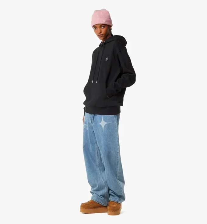 Sudadera Essential con capucha de ponte y parche con el logotipo Sudadera Essential con capucha de ponte y parche con el logotipo